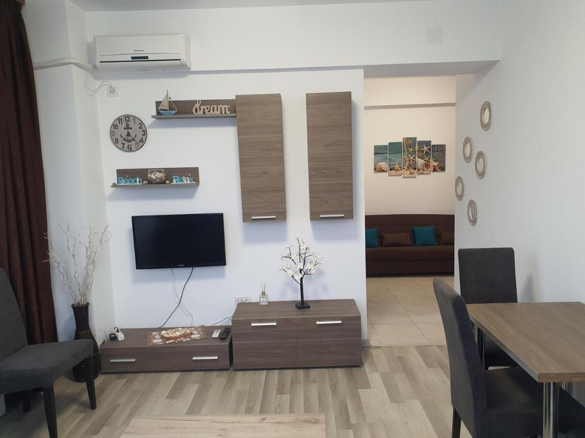 Alegria Summerland Mamaia Exterior photo